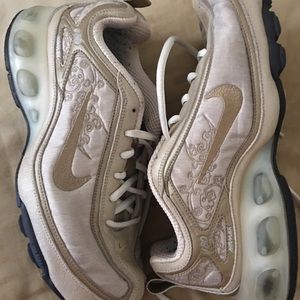 Nike Air Max 180 Outdoor Shoes